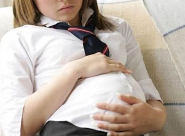 Nữ sinh mang bầu (Ảnh minh họa)