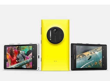 Lumia là sự kết hợp giữa hệ điều hành Windows Phone và một chiếc máy ảnh nhỏ gọn, thời trang