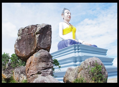 Thánh nữ Veang Kh'mau – Thánh nữ tượng trưng cho lòng nhân ái cao gần 20m
