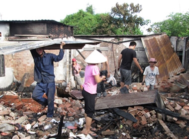 Đã đòi lấy vợ “nữ quái”, đối tượng Tình còn phóng hỏa đốt nhà