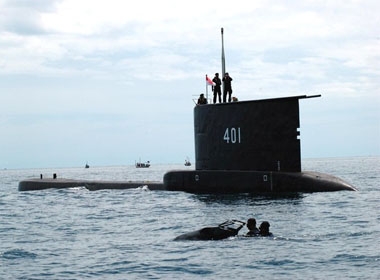 “Bóng ma” KRI Cakra 401 của Hải quân Indonesia