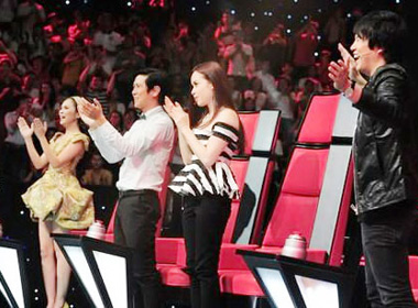 4 vị HLV trên ghế nóng The Voice Kids.