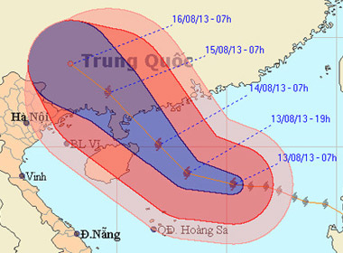 So với hôm qua, cơn bão di chuyển chếch nhiều hơn về hướng tây, thay vì đi lên phía bắc. Vì thế, xác suất ảnh hưởng của bão đối với miền Bắc Việt Nam đã tăng lên. Ảnh: NCHMF.
