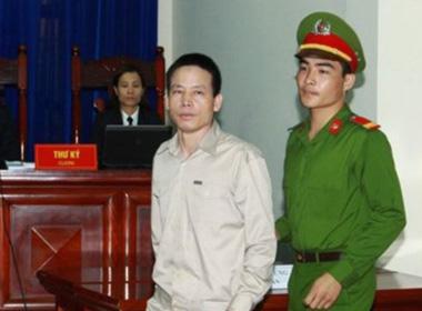 Ông Ðoàn Văn Vươn trong phiên xử sơ thẩm tại Tòa án Nhân dân thành phố Hải Phòng hồi tháng 4/2013. 