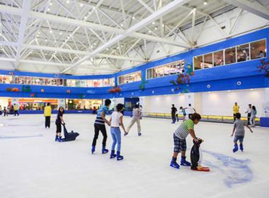 Để tri ân và khuyến khích khách hàng đến Vincom Mega Mall Royal City sau ngày 2/9; Vingroup đã quyết định triển khai chương trình Tuần lễ mừng Quốc Khánh bắt đầu từ ngày 3/9 đến hết ngày 7/9