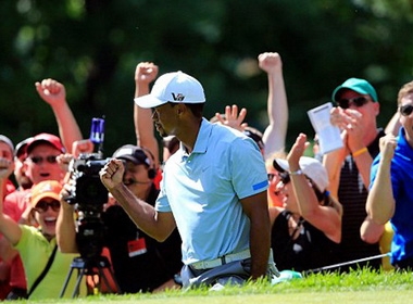 Tiger Woods đang dẫn đầu BXH WGC Bridgestone Invitational