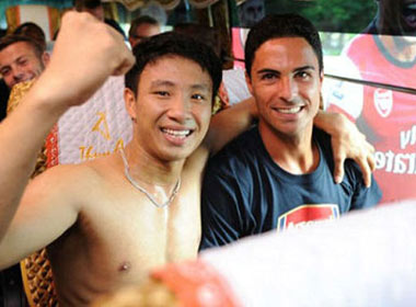 Thay vì là đơn vị khai thác hình ảnh Running Man, bầu Đức và Hoàng Anh Gia Lai lại xuất hiện ở vị trí khác, trở thành 