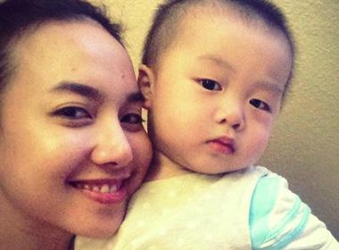 Đinh Ngọc Diệp “tự sướng” cùng cháu