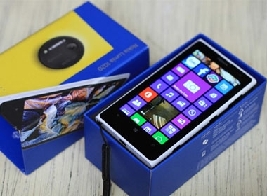 Nokia Lumia 1020 là chiếc smartphone cao cấp nhất của hãng này hiện nay