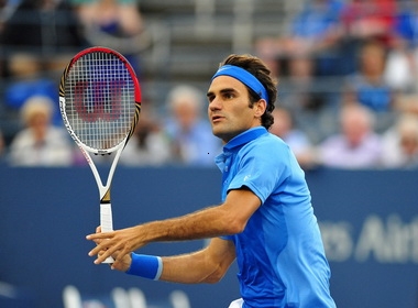 Federer thi đấu thiếu tự tin và quyết đoán trước Robredo