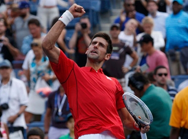 Djokovic thể hiện phong độ tuyệt vời trong trận thắng Granollers 6-3, 6-0, 6-0