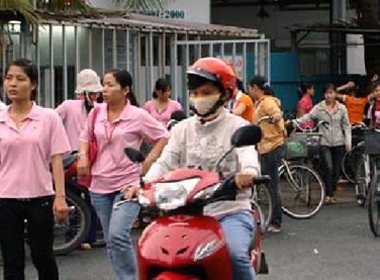 Hàng triệu lao động đang chờ vào tiền thưởng tết cuối năm từ doanh nghiệp để lo một cái tết đầy đủ. 