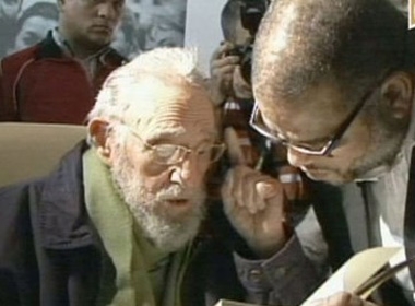 Cựu lãnh đạo Cuba Fidel Castro đã xuất hiện có tại lễ khai mạc buổi triễn lãm nghệ thuật tại thủ đô Cuba Havana