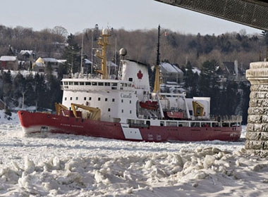 Đợt lạnh giá đó khiến cho không chỉ sông Thames đóng băng cứng mà còn khiến biển Baltic cũng chìm trong băng