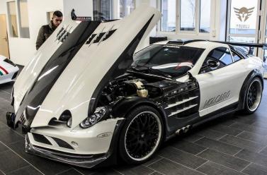 Mũi tên bạc Mercedes SLR McLaren