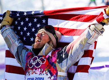 Ole Einar Bjoerndalen giành HCV trượt tuyết 2 môn phối hợp 10 km ở tuổi 40 Ảnh: REUTERS