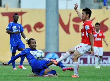 Văn Quyến đã có mùa giải 2013 thành công với V.Ninh Bình ở Cup QG