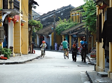 Hội An cũng là TP đầu tiên tại Việt Nam tổ chức sự kiện “Ngày không khói xe - Car Free Day” vào ngày 9/9/2012.