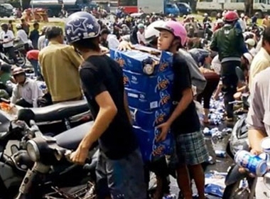 Hình ảnh cắt từ clip vụ 'hôi bia' tại Đồng Nai - Ảnh: Bạn đọc cung cấp