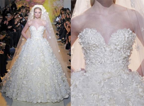 Váy cưới đính 25.000 bông hoa của thương hiệu Zuhair Murad