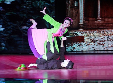 Thu Thủy gây ấn tượng trong đêm Bán kết của 'Bước nhảy hoàn vũ 2014'