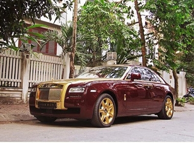 Xe sang Rolls-Royce Ghost mạ vàng ở Hà Nội