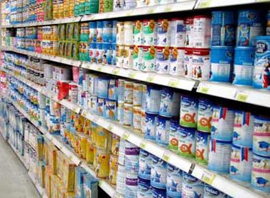 Bộ Tài chính cân nhắc áp trần giá sữa