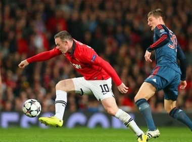 Rooney dính chấn thương ngón chân ở trận lượt đi trên sân nhà.