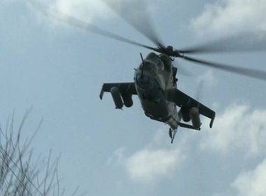 Quân đội Ukraine dùng trực thăng đàn áp nhóm người ly khai thân Nga hôm 16/4