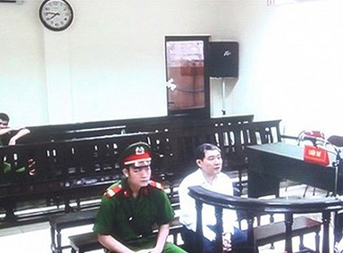  Bị cáo Dương Chí Dũng tại phiên xử sáng nay (24/4)