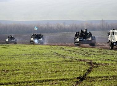 Đoàn xe quân đội Ukraine (Nguồn: RIA)