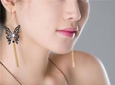 Nhiều đại gia có thú vui 'mua trinh' để giải đen. (Ảnh minh họa)