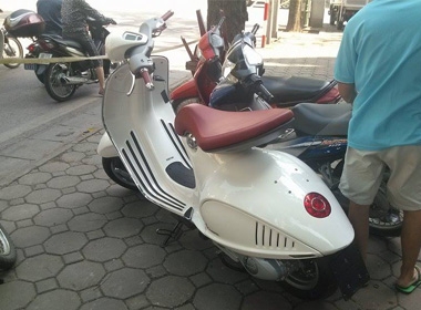 Chiếc Vespa 946 tại chốt 141