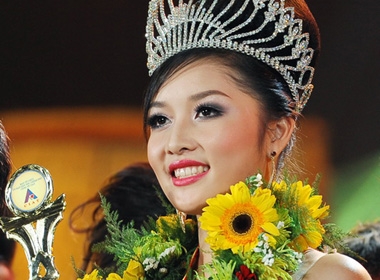 Hoa hậu Dân Tộc Việt Nam 2011 Triệu Thị Hà đang chờ xét duyệt việc thu hồi danh hiệu