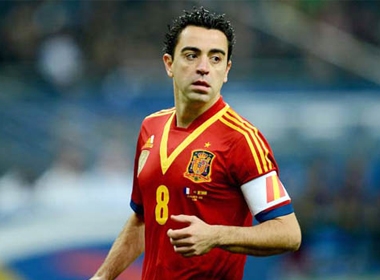 Xavi: Từ người hùng thành gánh nặng?