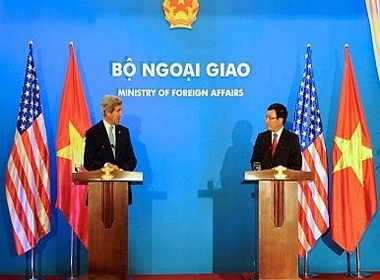 Phó Thủ tướng - Bộ trưởng Ngoại giao Phạm Bình Minh và Ngoại trưởng Mỹ John Kerry