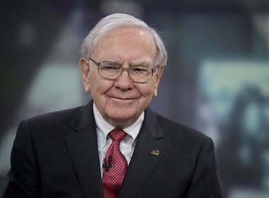 Bữa trưa với Warren Buffett năm nay có giá gấp đôi năm ngoái