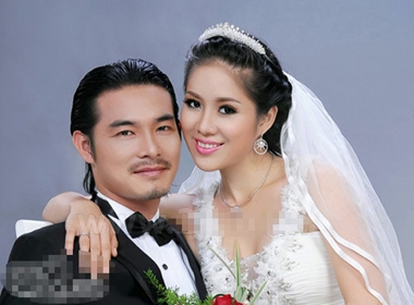 Lê Phương phải nhập viện vì quá buồn trong khi chờ làm thủ tục ly hôn