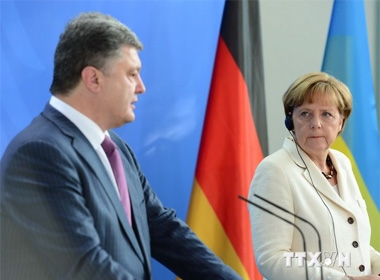 Thủ tướng Đức Angela Merkel có cuộc gặp với Tổng thống mới đắc cử Ukraine Petro Poroshenko