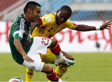 WORLD CUP 2014: Cameroon 0 - 1 Mexico