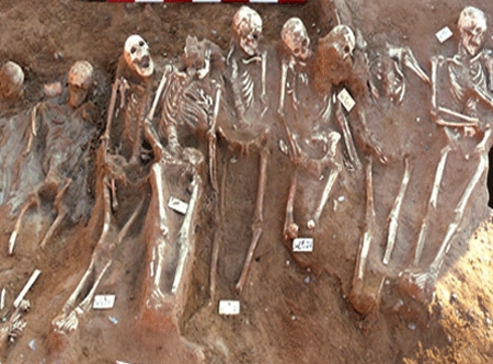Phát hiện ngôi mộ tập thể chôn 28 người tại Mexico