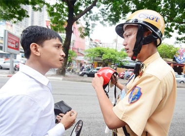 Không xử phạt mũ bảo hiểm 'dởm'