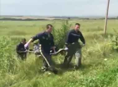 Video lực lượng cứu hô di chuyển xác nạn nhân vụ máy bay MH17