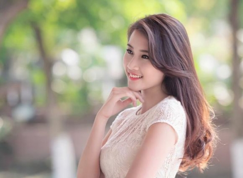 Thí sinh Hoa hậu Việt Nam 2014 khoe vẻ đẹp thuần khiết với váy ren