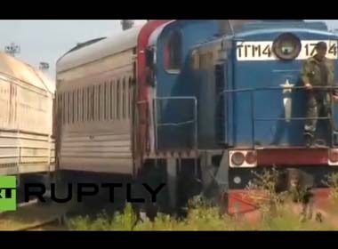 Video thi thể hành khách MH17 về tới Kharkiv