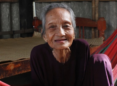 Chân dung cụ Nguyễn Thị Trù - cụ bà sống thọ nhất Việt Nam hiện nay với 121 tuổi.