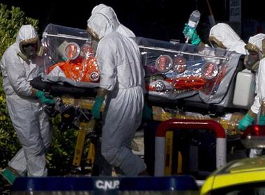 Đã có bệnh nhân Ebola đầu tiên đến châu Âu