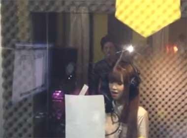 Video Khởi My hát tặng mẹ mùa Vu Lan