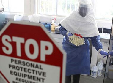 10 người Việt sống tại vùng có dịch Ebola
