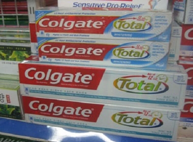 Kem đánh răng Colgate Total chứa chất gây ung thư?